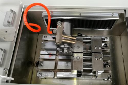 物質的な電子要素のためのφ60mmセクションMetallographic装置の研摩のカッター
